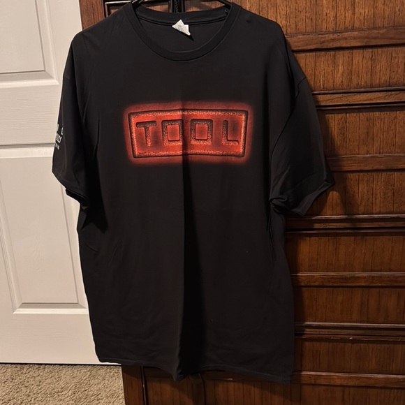 Tool shirt - Picture 1 of 5